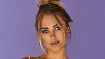 Στα 31 της χρόνια η Kimberley Garner για μια ακόμα φορά καταφέρνει και «κολάζει το σύμπαν» με μια νέα εμφάνιση που έκανε στα social media φορώντας ένα εντυπωσιακό μαγιό απο την συλλογή της