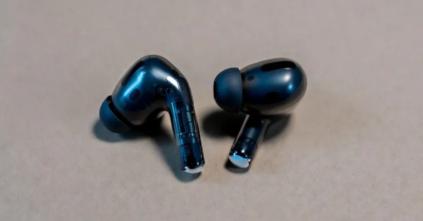 Apple AirPods Pro 3 με νέα δυνατότητα μετάφρασης και αισθητήρα καρδιακού ρυθμού