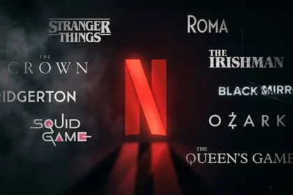 Το λογότυπο του Netflix σε σκοτεινό φόντο με τίτλους ταινιών να ξεθωριάζουν σταδιακά