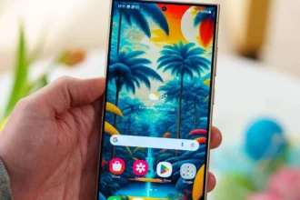 Concept σχεδιασμός του Samsung Galaxy S26 Ultra που αναδεικνύει τις νέες στρογγυλεμένες γωνίες και τη διάταξη της κάμερας.